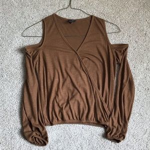 Cut out shoulder shirt